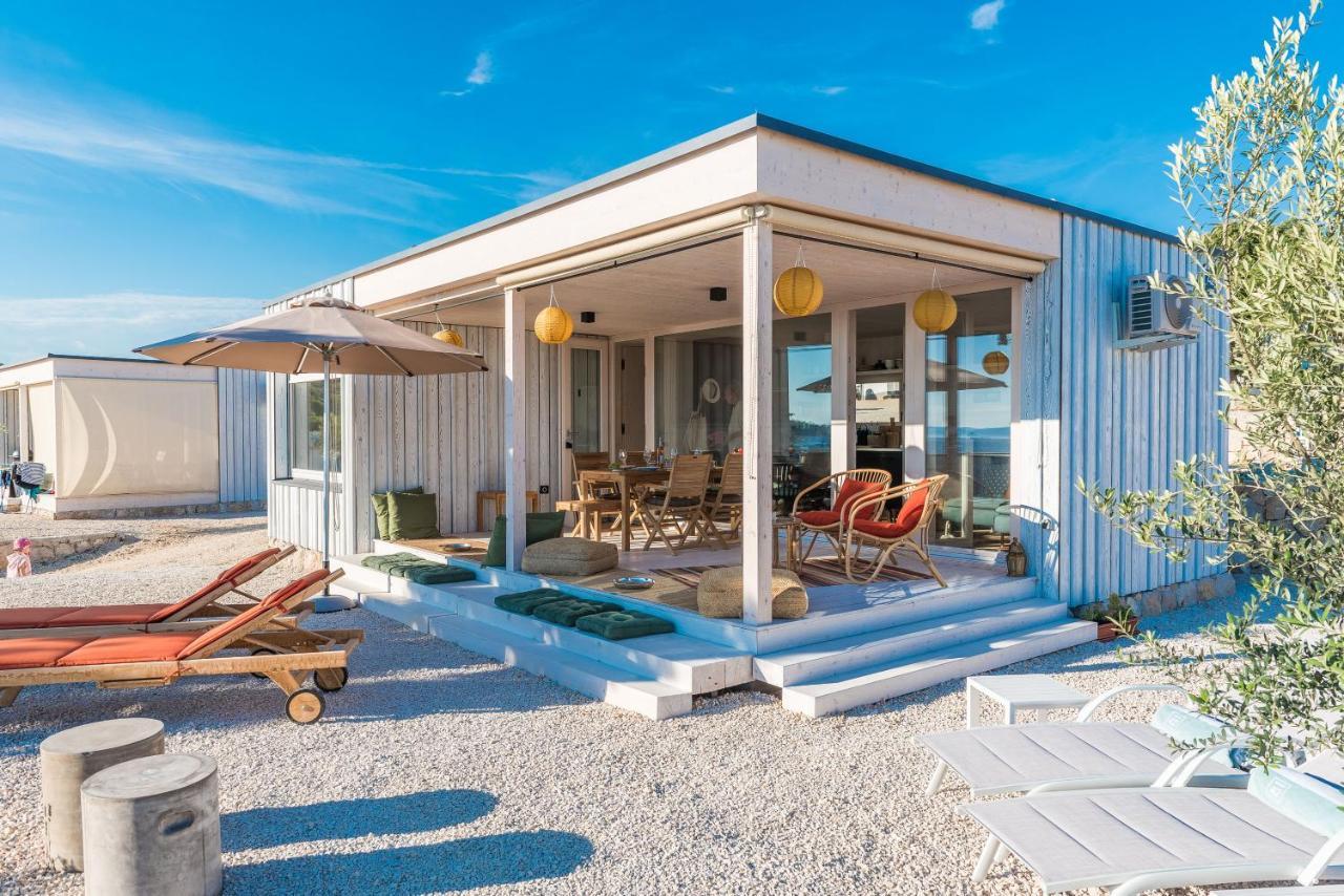 Buqez Eco Resort - Beachfront 20 & House 42 Drage Exterior photo