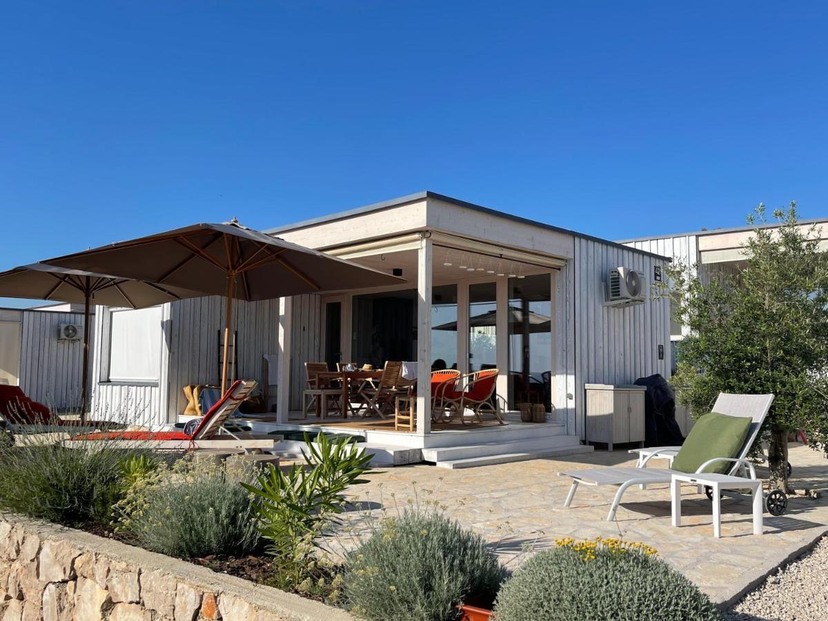 Buqez Eco Resort - Beachfront 20 & House 42 Drage Exterior photo